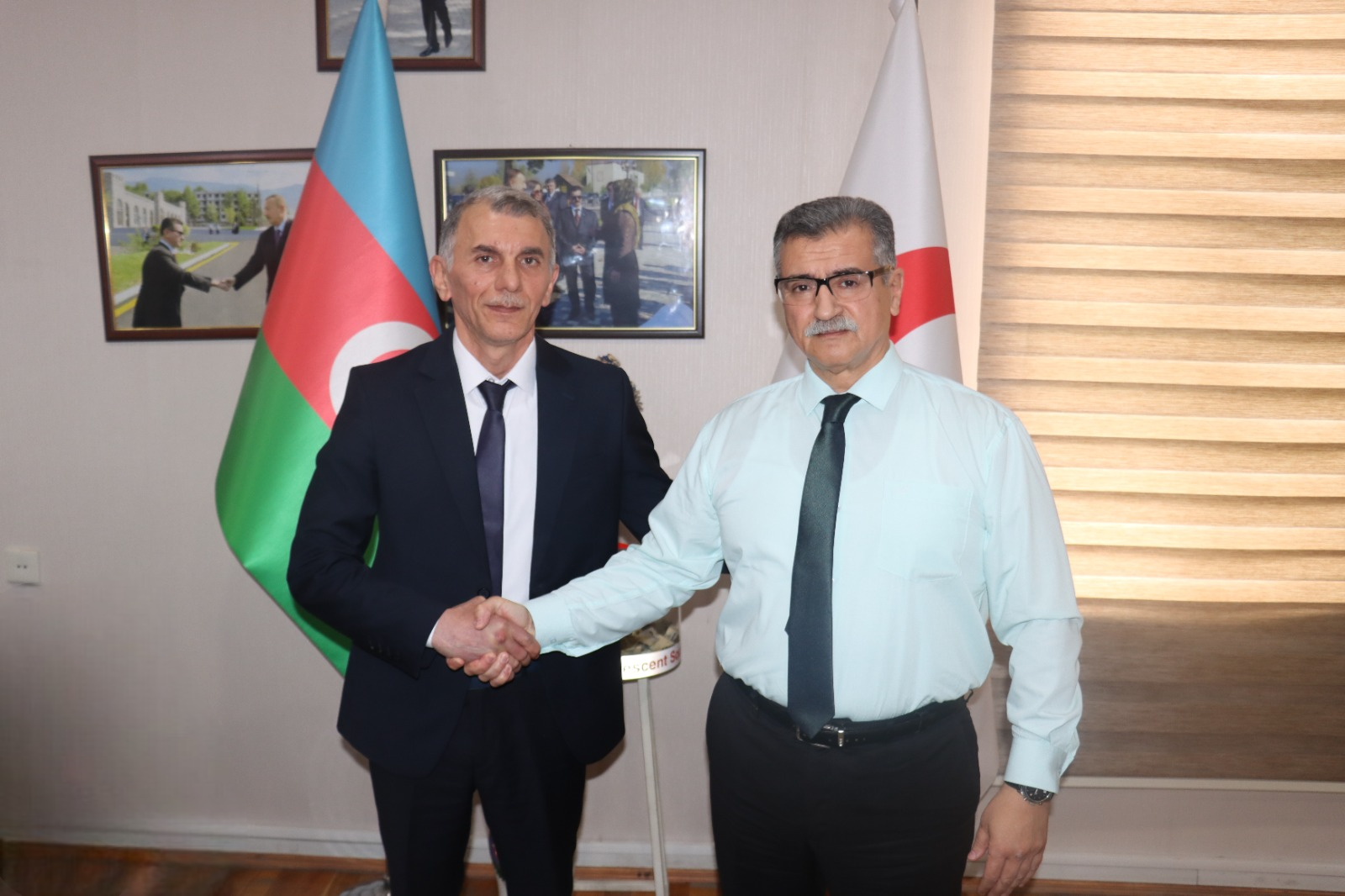  President of the Azerbaijan Red Crescent Society Dr. Novruz Aslanov congratulated the Executive Secretary Jeyhun Mirzayev on his birthday.